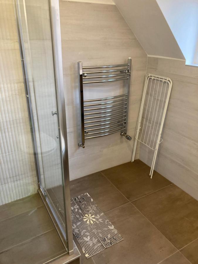 זמראדי Kuenszler Apartmanhaz מראה חיצוני תמונה