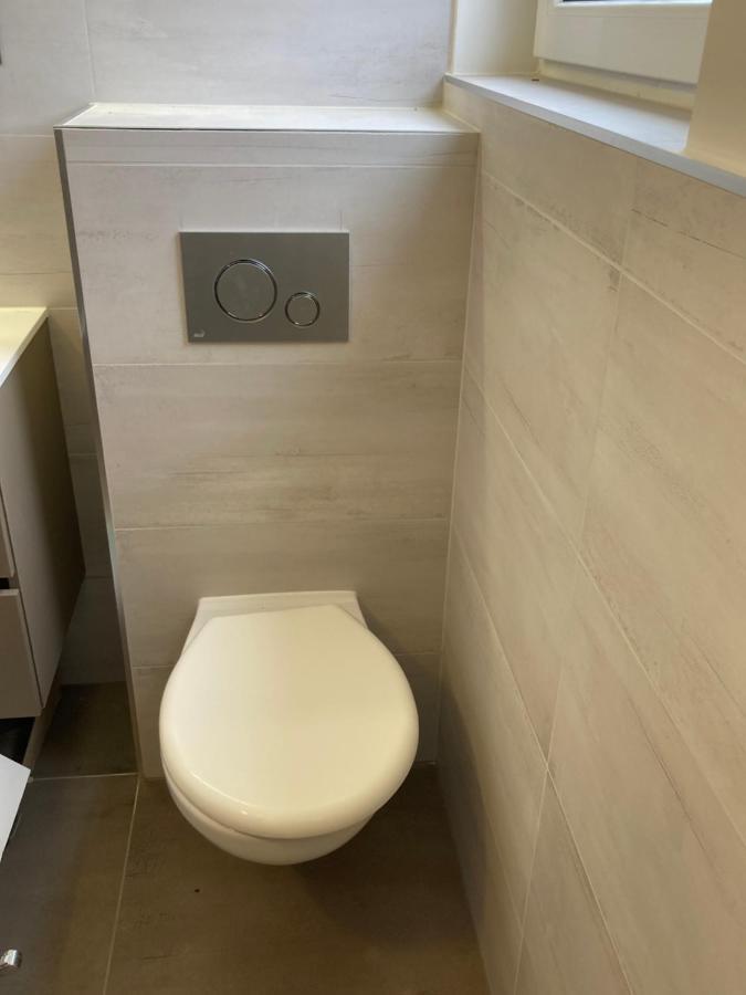 זמראדי Kuenszler Apartmanhaz מראה חיצוני תמונה