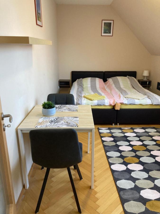 זמראדי Kuenszler Apartmanhaz מראה חיצוני תמונה