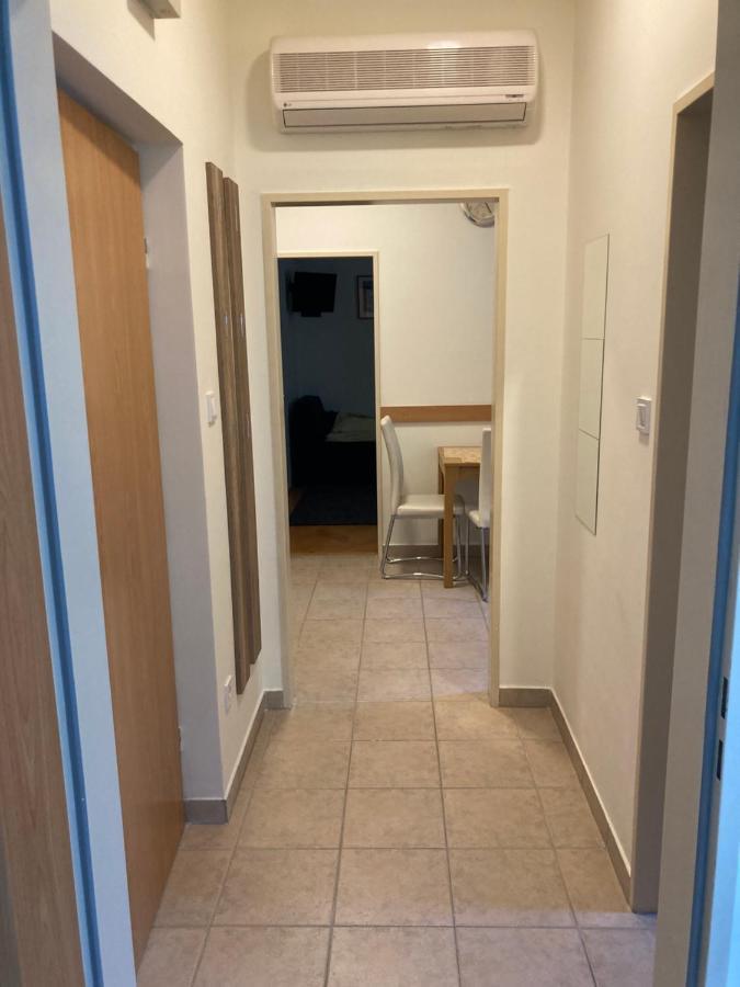 זמראדי Kuenszler Apartmanhaz מראה חיצוני תמונה