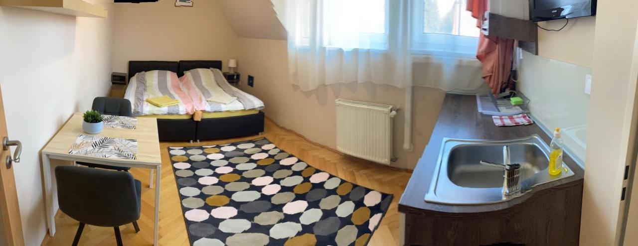 זמראדי Kuenszler Apartmanhaz מראה חיצוני תמונה
