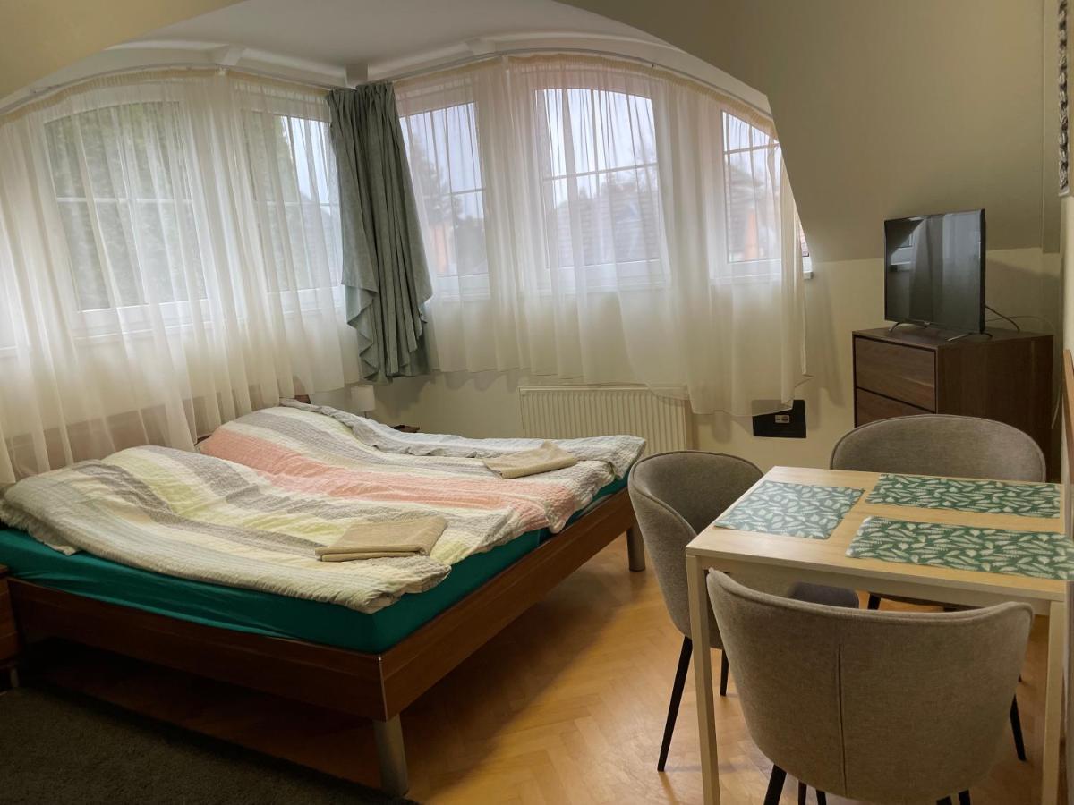 זמראדי Kuenszler Apartmanhaz מראה חיצוני תמונה