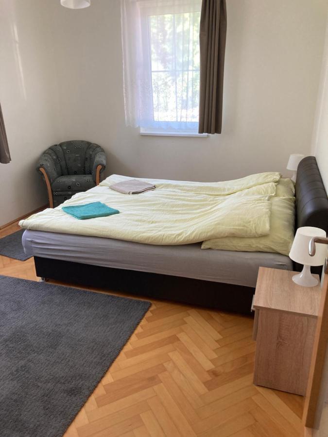 זמראדי Kuenszler Apartmanhaz מראה חיצוני תמונה