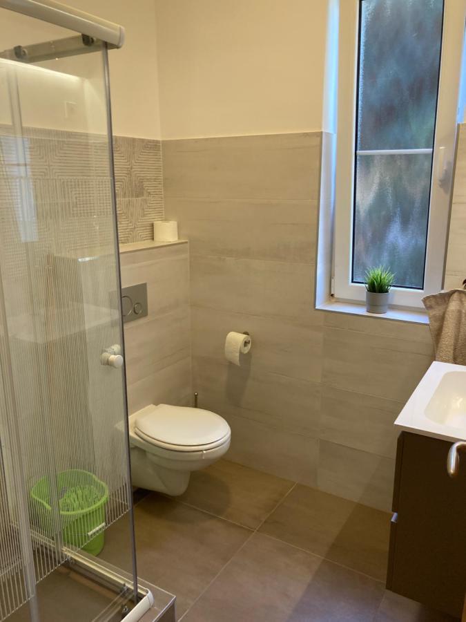 זמראדי Kuenszler Apartmanhaz מראה חיצוני תמונה
